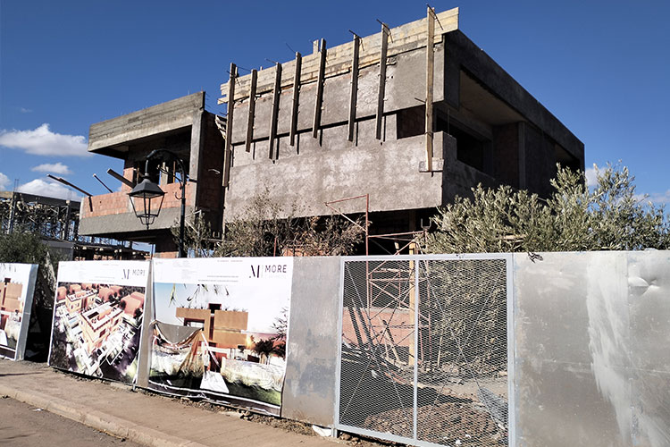 Construction of a Modern Villa